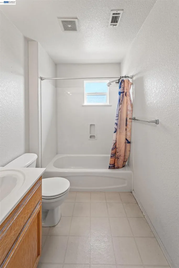 1153 Syracuse Ln Manteca, CA 95336