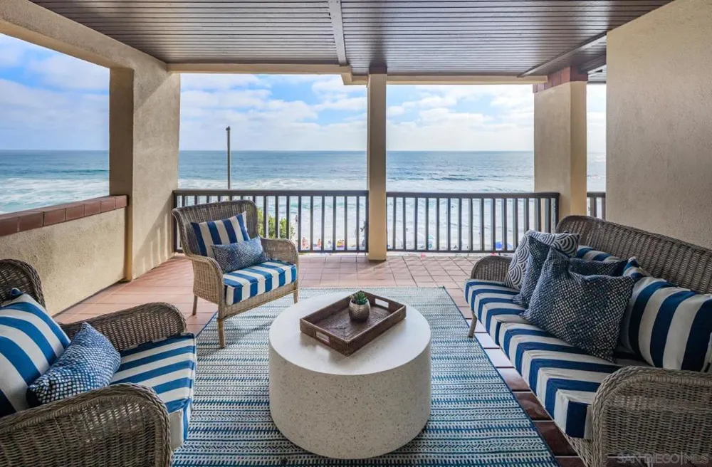 2977 Ocean Street Carlsbad, CA 92008