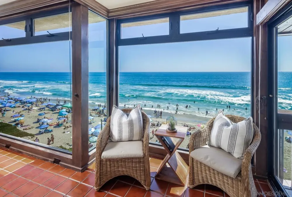 2977 Ocean Street Carlsbad, CA 92008