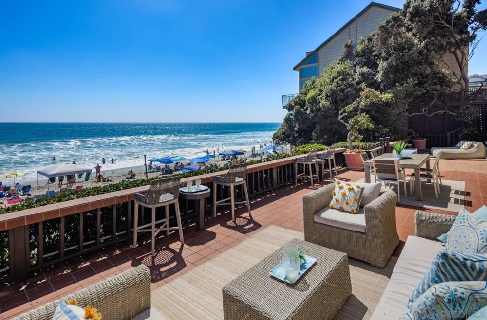 2977 Ocean Street Carlsbad, CA 92008