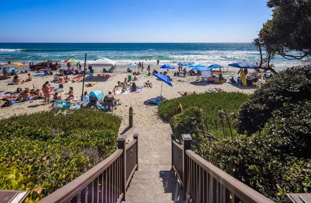 2977 Ocean Street Carlsbad, CA 92008