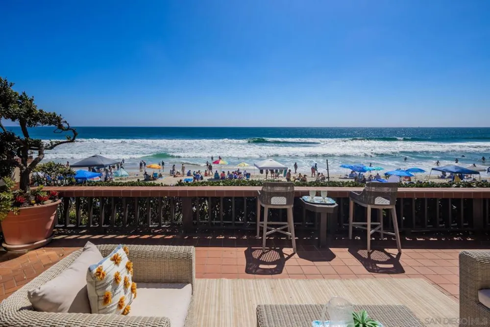 2977 Ocean Street Carlsbad, CA 92008