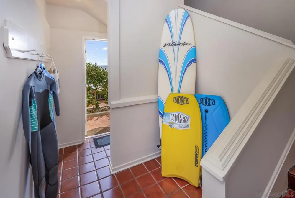 2977 Ocean Street Carlsbad, CA 92008
