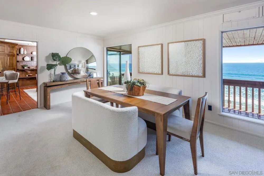 2977 Ocean Street Carlsbad, CA 92008