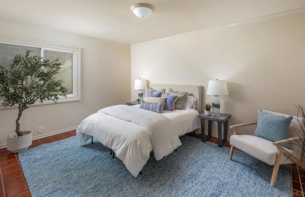 2977 Ocean Street Carlsbad, CA 92008