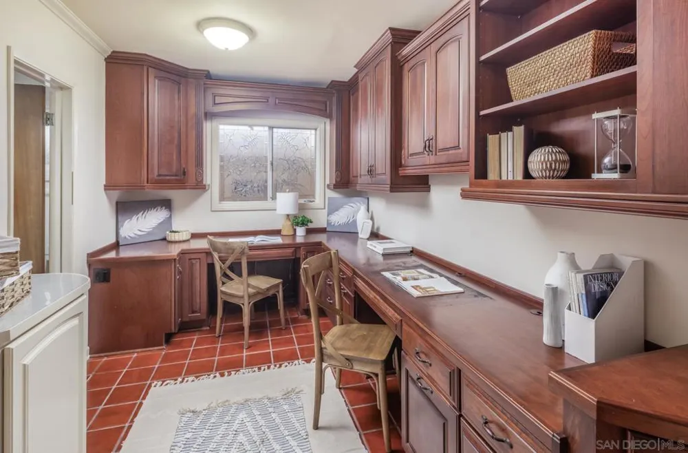 2977 Ocean Street Carlsbad, CA 92008