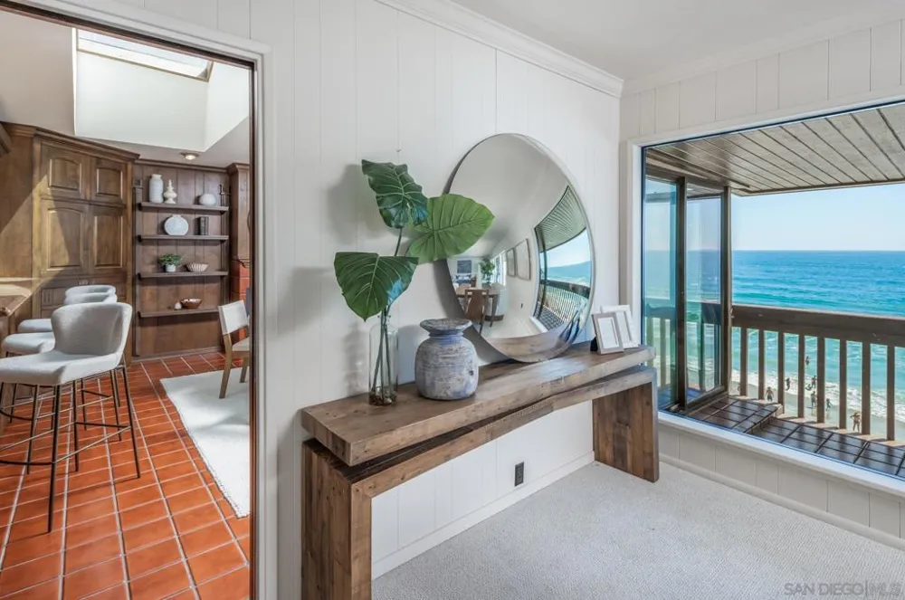 2977 Ocean Street Carlsbad, CA 92008