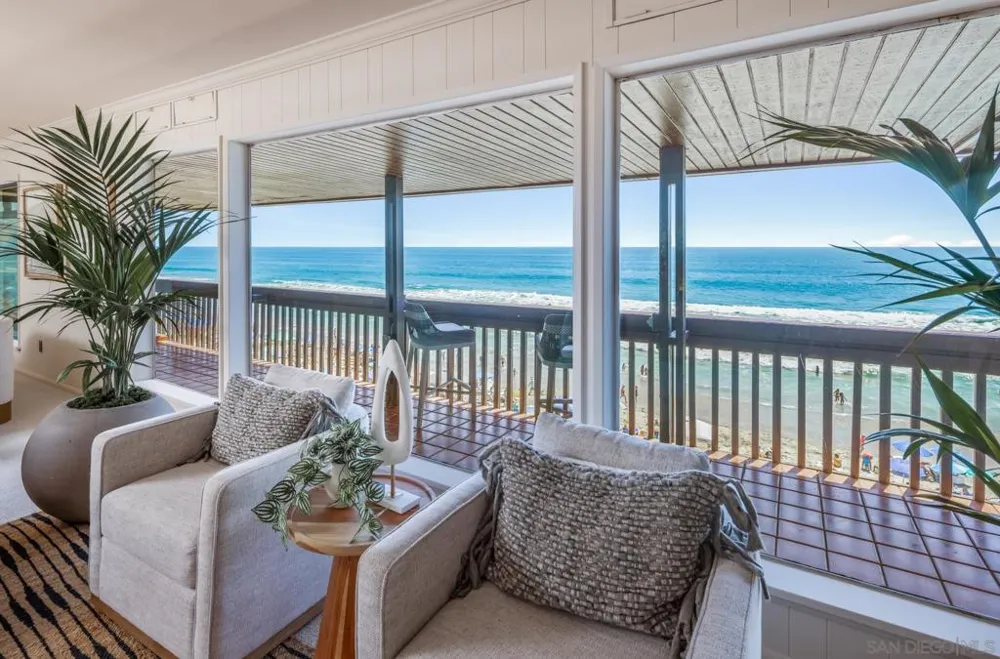 2977 Ocean Street Carlsbad, CA 92008