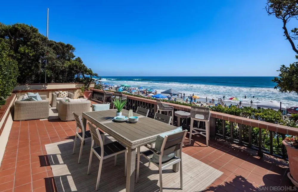 2977 Ocean Street Carlsbad, CA 92008