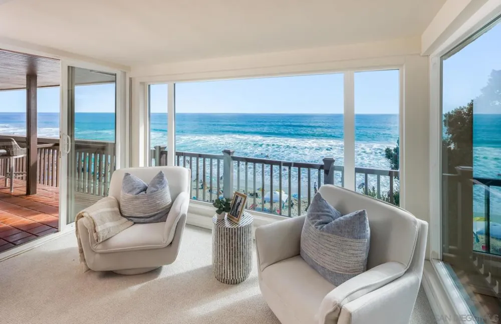 2977 Ocean Street Carlsbad, CA 92008