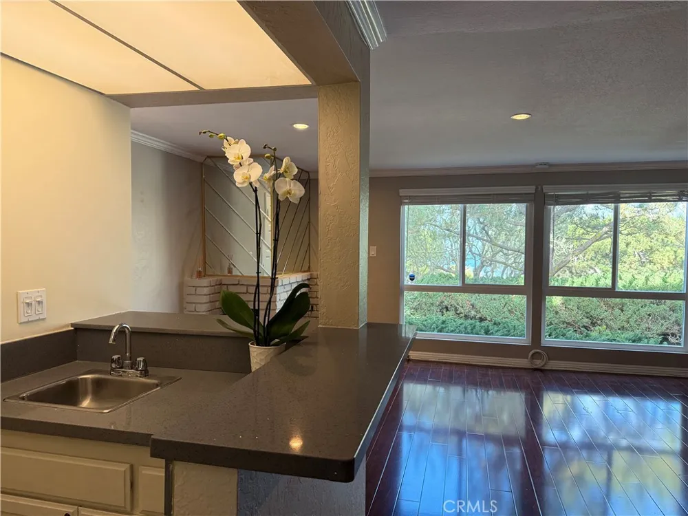 1 Cresta Verde Drive Rolling Hills Estates, CA 90274