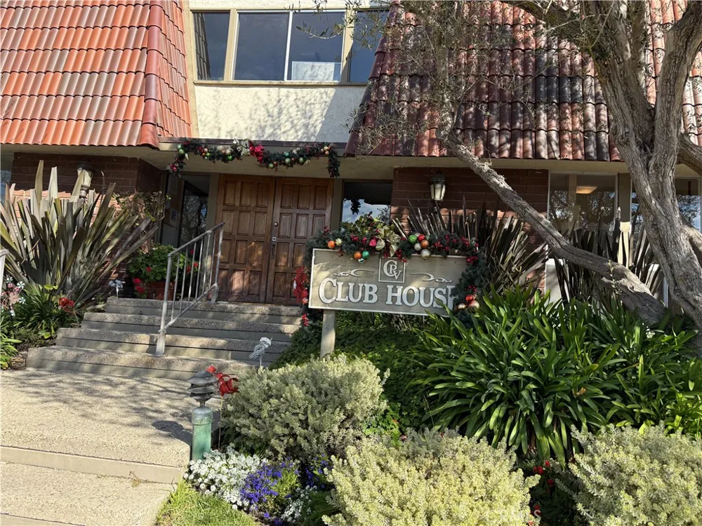 1 Cresta Verde Drive Rolling Hills Estates, CA 90274