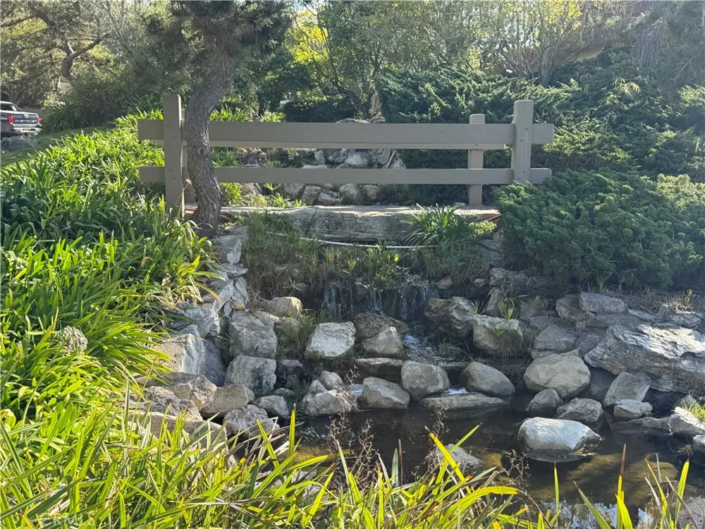 1 Cresta Verde Drive Rolling Hills Estates, CA 90274