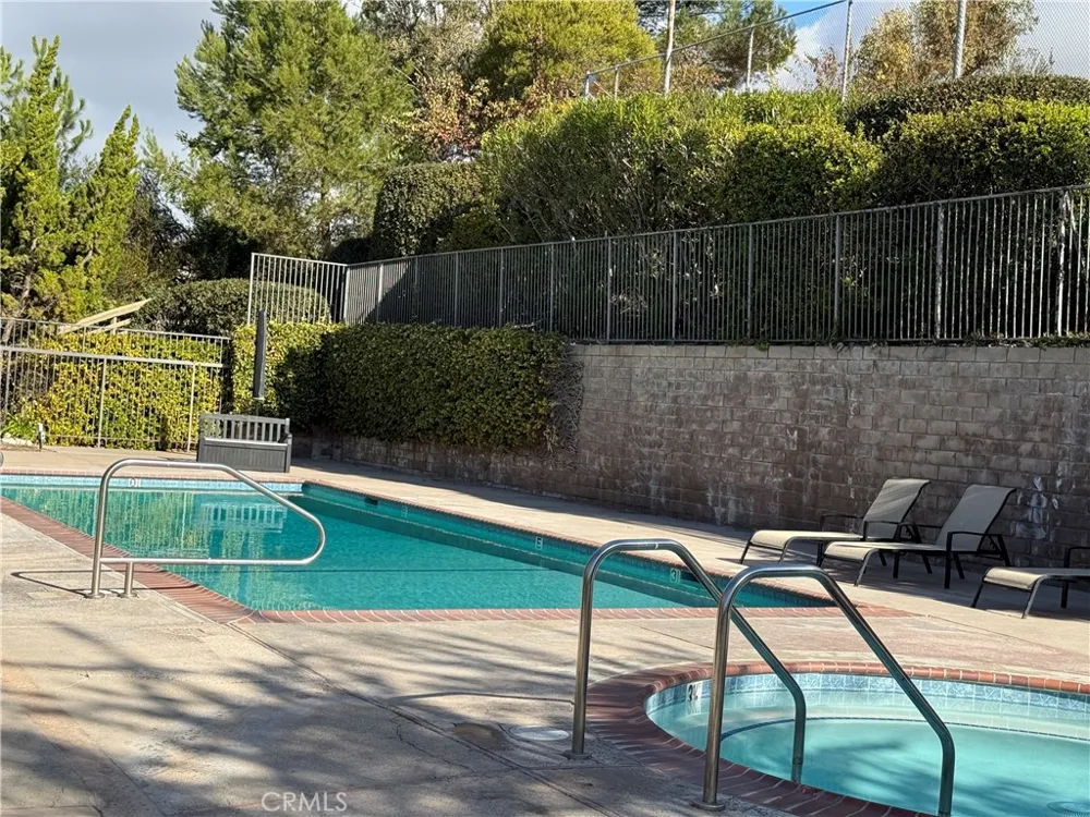 1 Cresta Verde Drive Rolling Hills Estates, CA 90274
