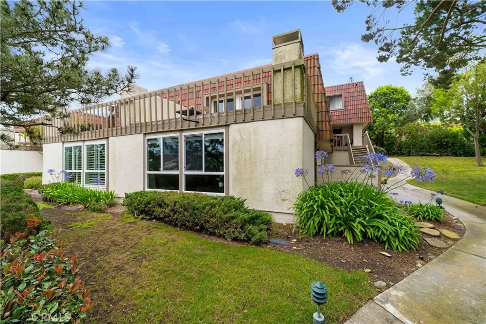 1 Cresta Verde Drive Rolling Hills Estates, CA 90274