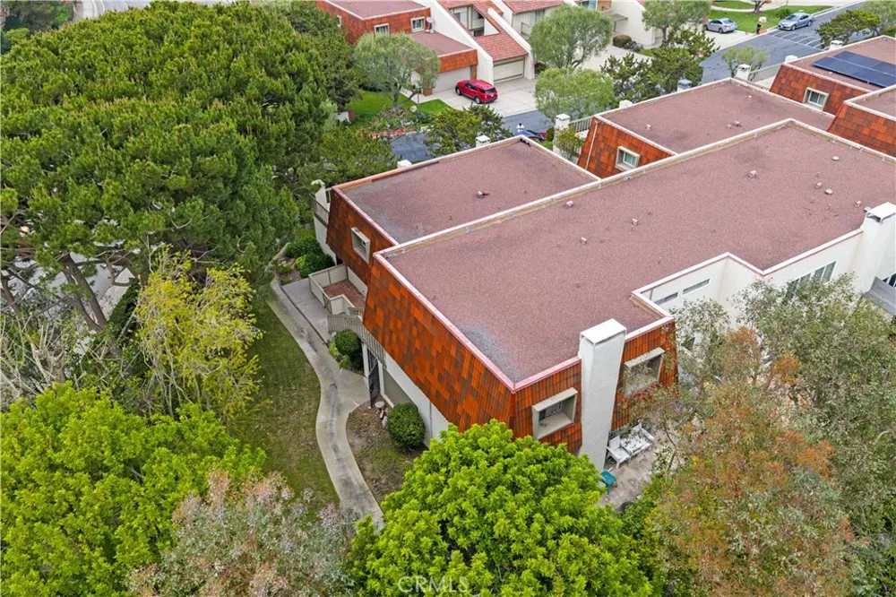 1 Cresta Verde Drive Rolling Hills Estates, CA 90274