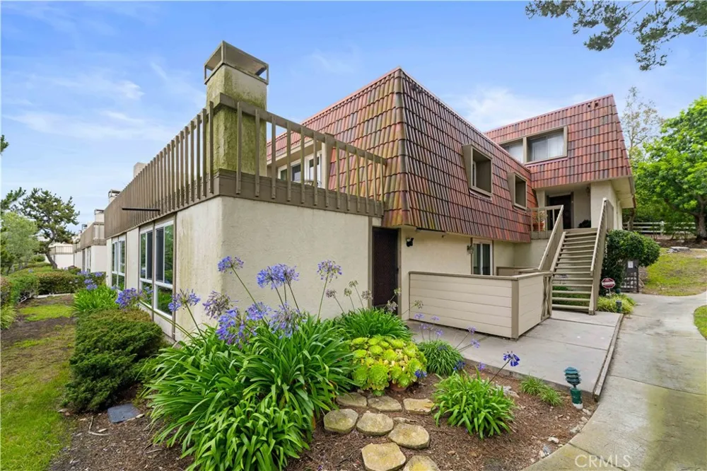 1 Cresta Verde Drive Rolling Hills Estates, CA 90274