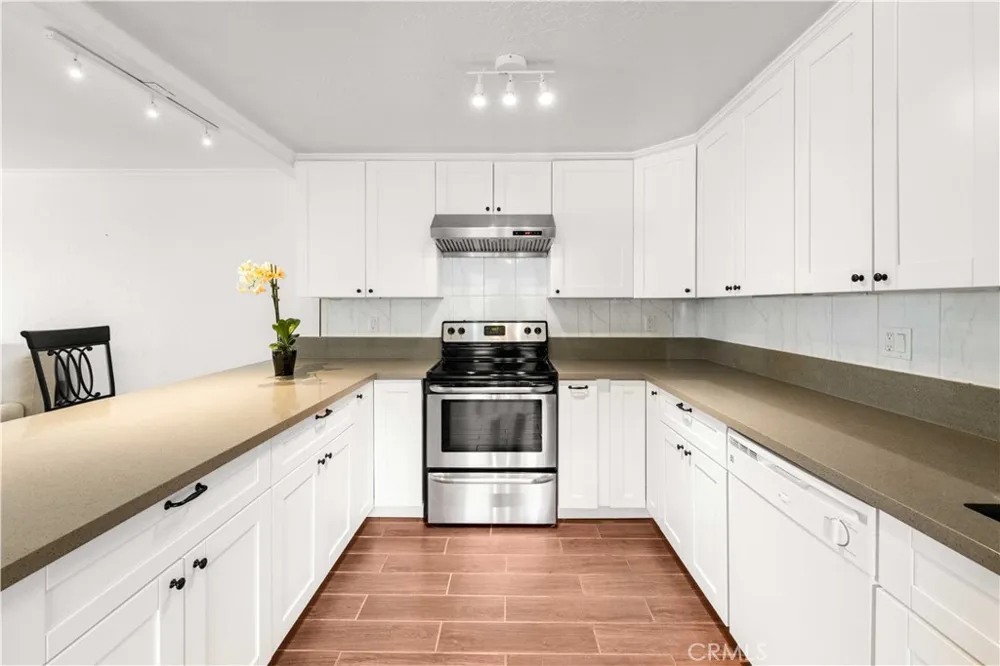 1 Cresta Verde Drive Rolling Hills Estates, CA 90274