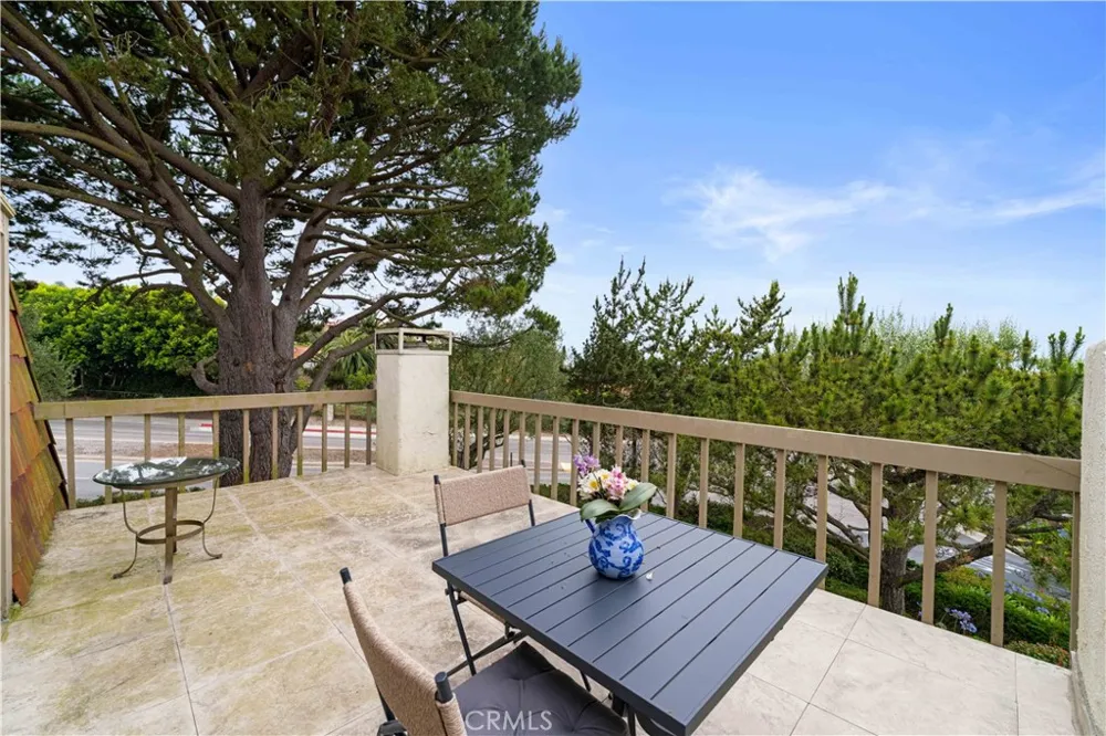 1 Cresta Verde Drive Rolling Hills Estates, CA 90274