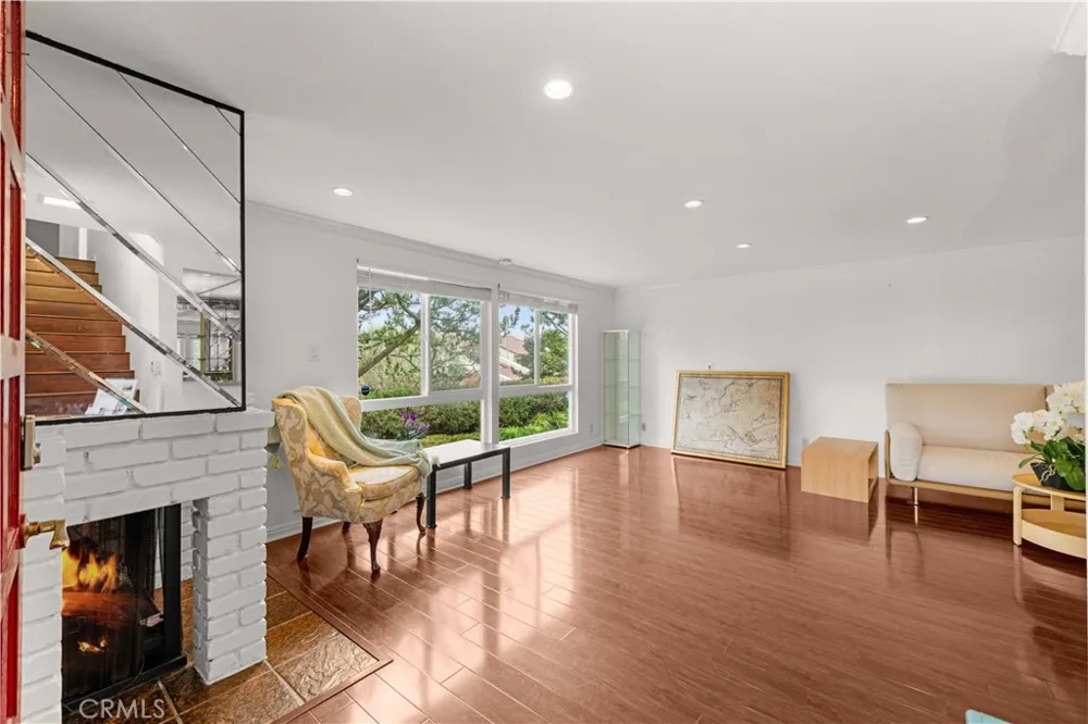 1 Cresta Verde Drive Rolling Hills Estates, CA 90274