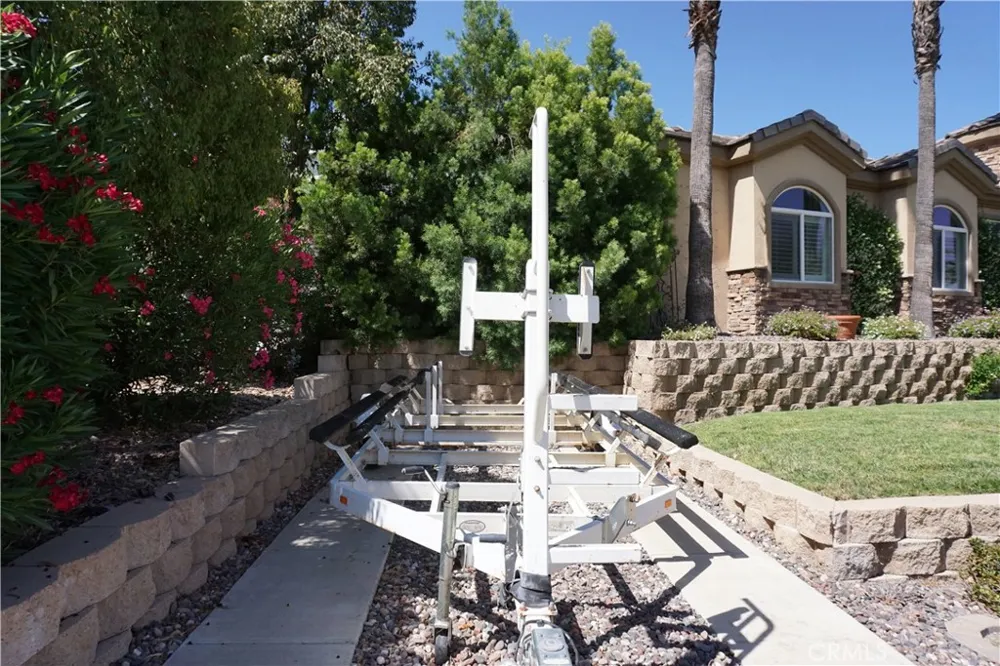 22142 Hoofbeat Canyon Lake, CA 92587