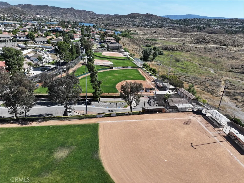 22142 Hoofbeat Canyon Lake, CA 92587