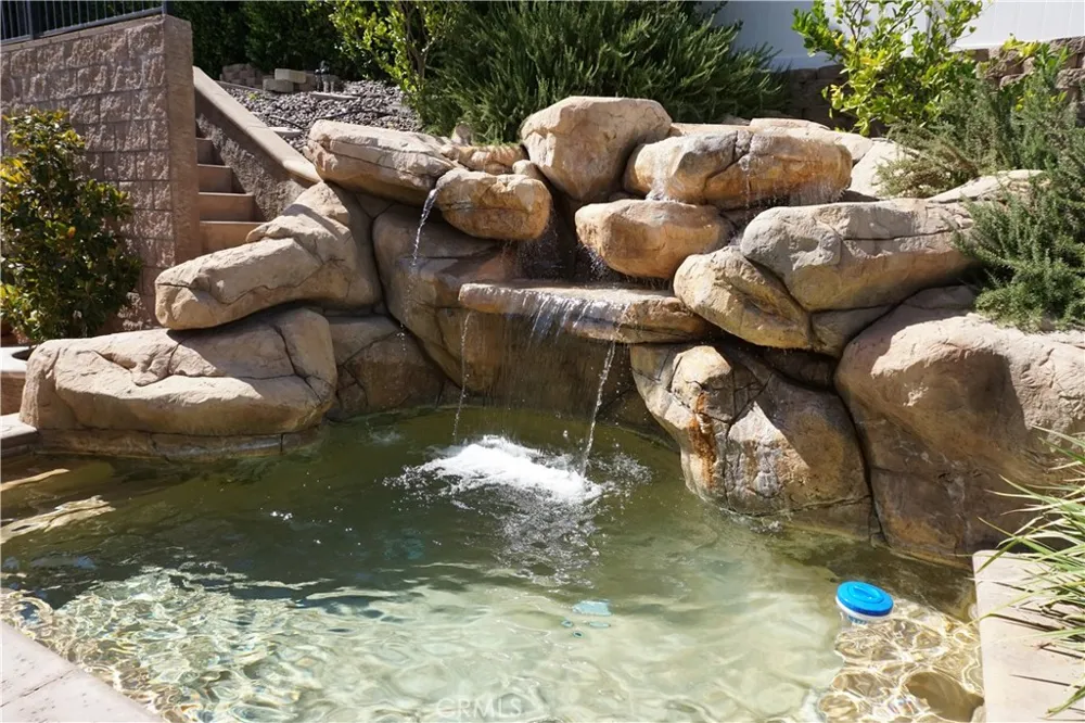 22142 Hoofbeat Canyon Lake, CA 92587