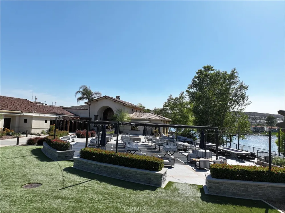 22142 Hoofbeat Canyon Lake, CA 92587