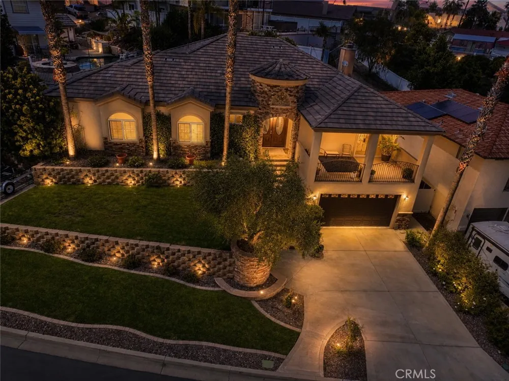 22142 Hoofbeat Canyon Lake, CA 92587