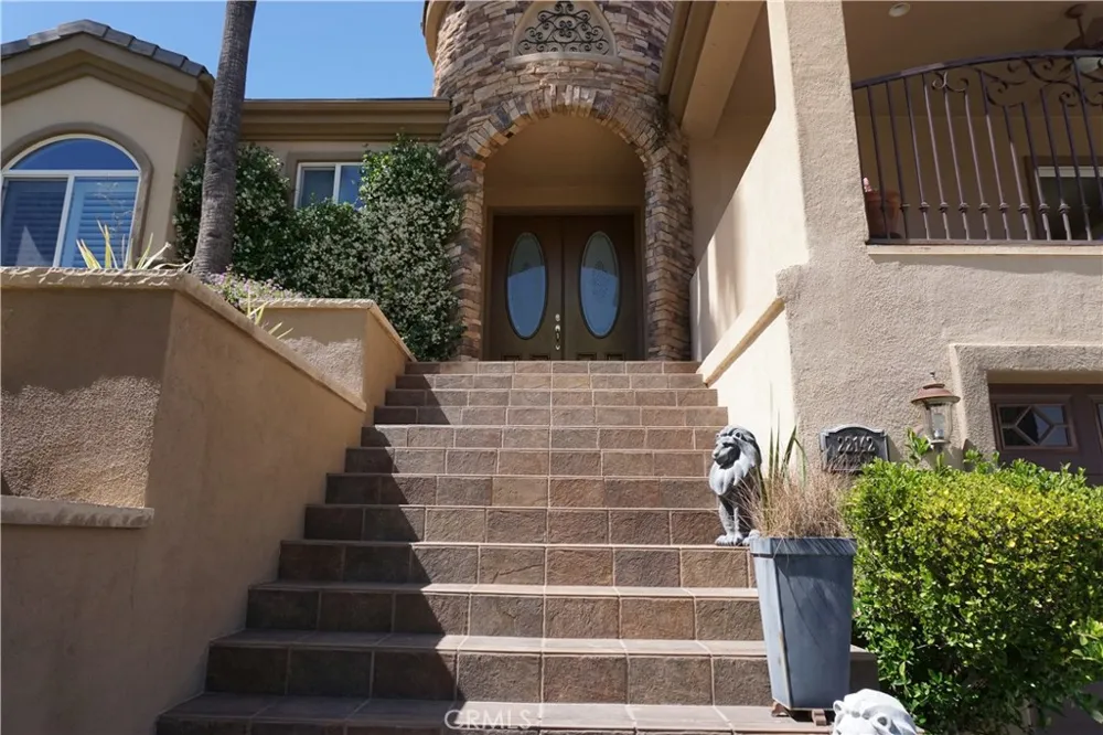 22142 Hoofbeat Canyon Lake, CA 92587