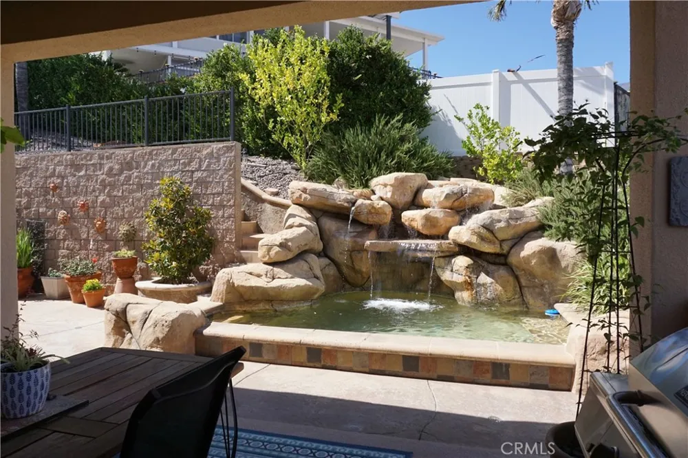 22142 Hoofbeat Canyon Lake, CA 92587