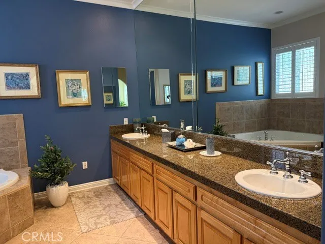 22142 Hoofbeat Canyon Lake, CA 92587