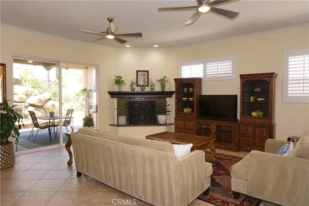 22142 Hoofbeat Canyon Lake, CA 92587