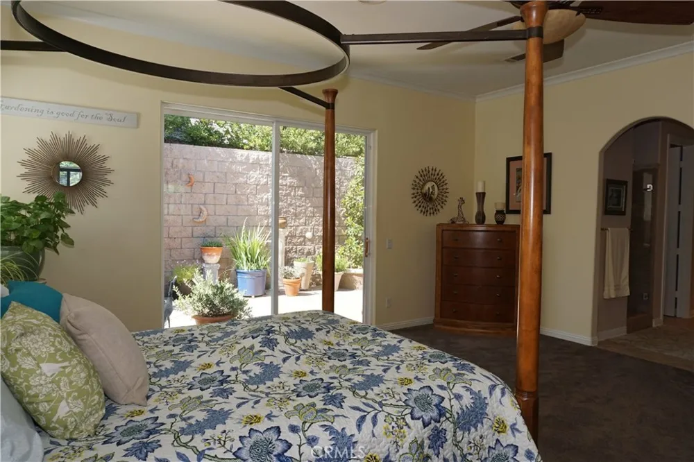 22142 Hoofbeat Canyon Lake, CA 92587