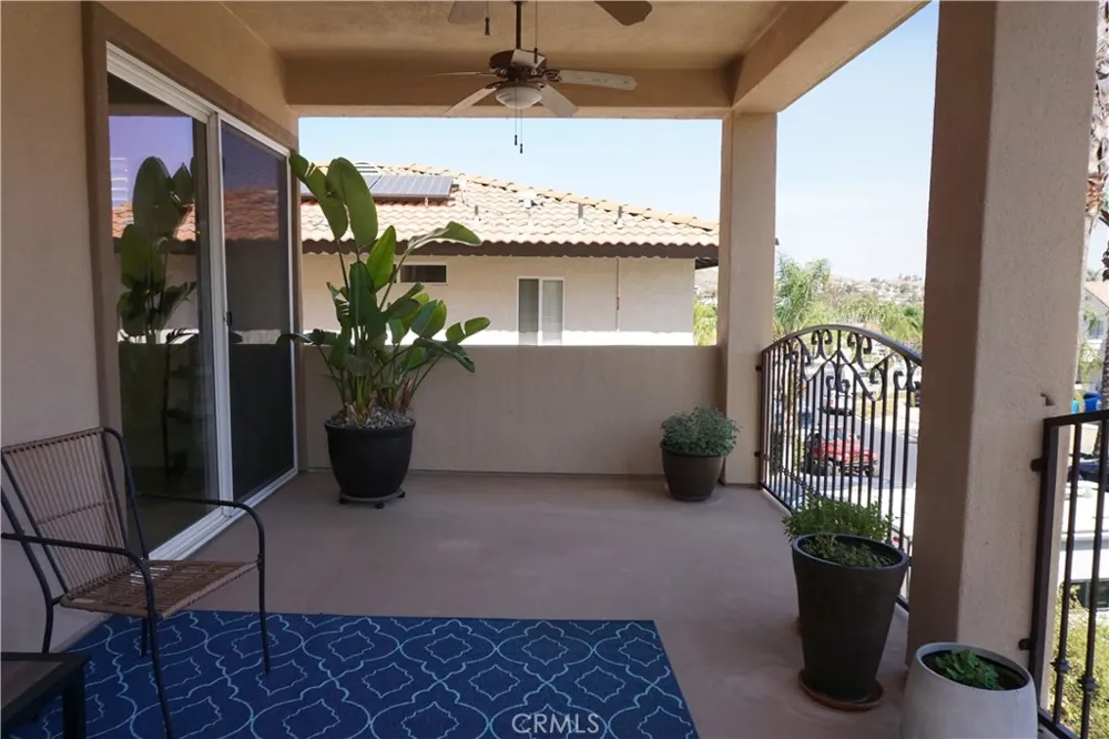 22142 Hoofbeat Canyon Lake, CA 92587