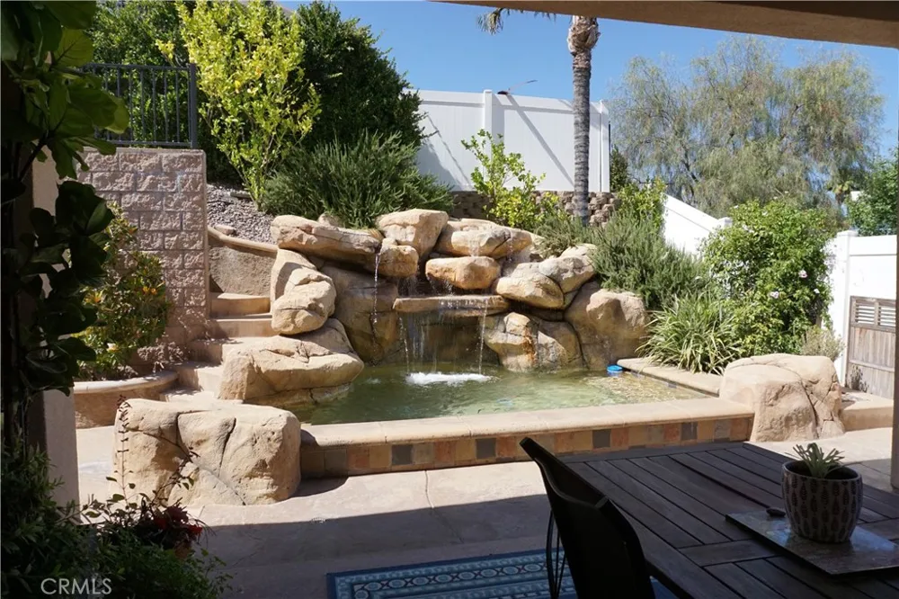 22142 Hoofbeat Canyon Lake, CA 92587