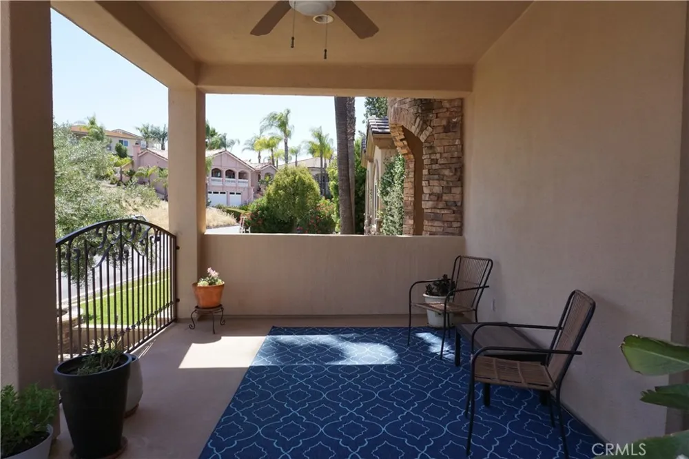 22142 Hoofbeat Canyon Lake, CA 92587