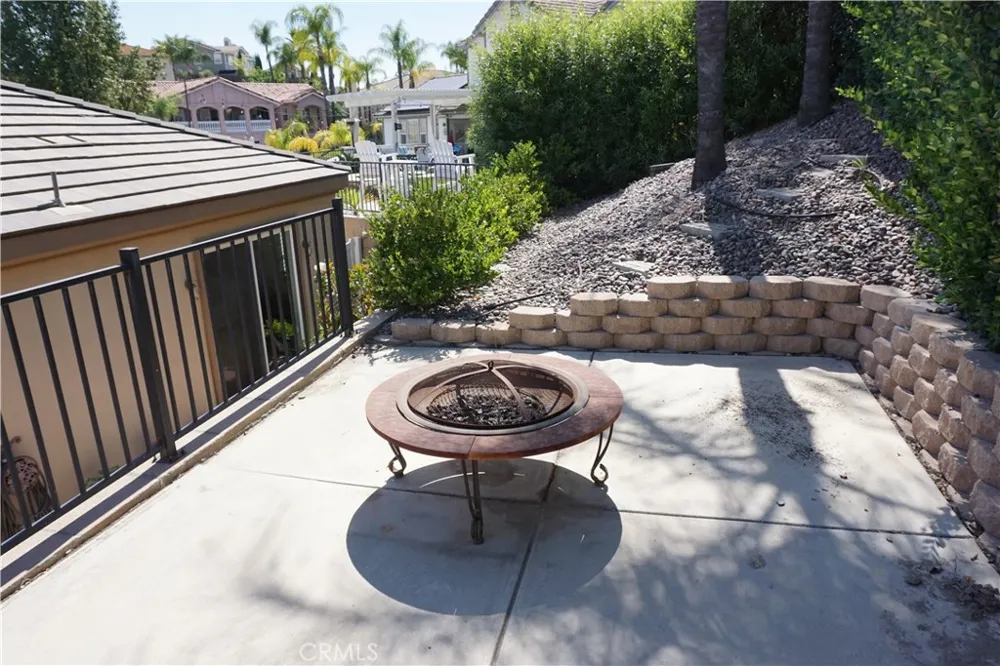 22142 Hoofbeat Canyon Lake, CA 92587