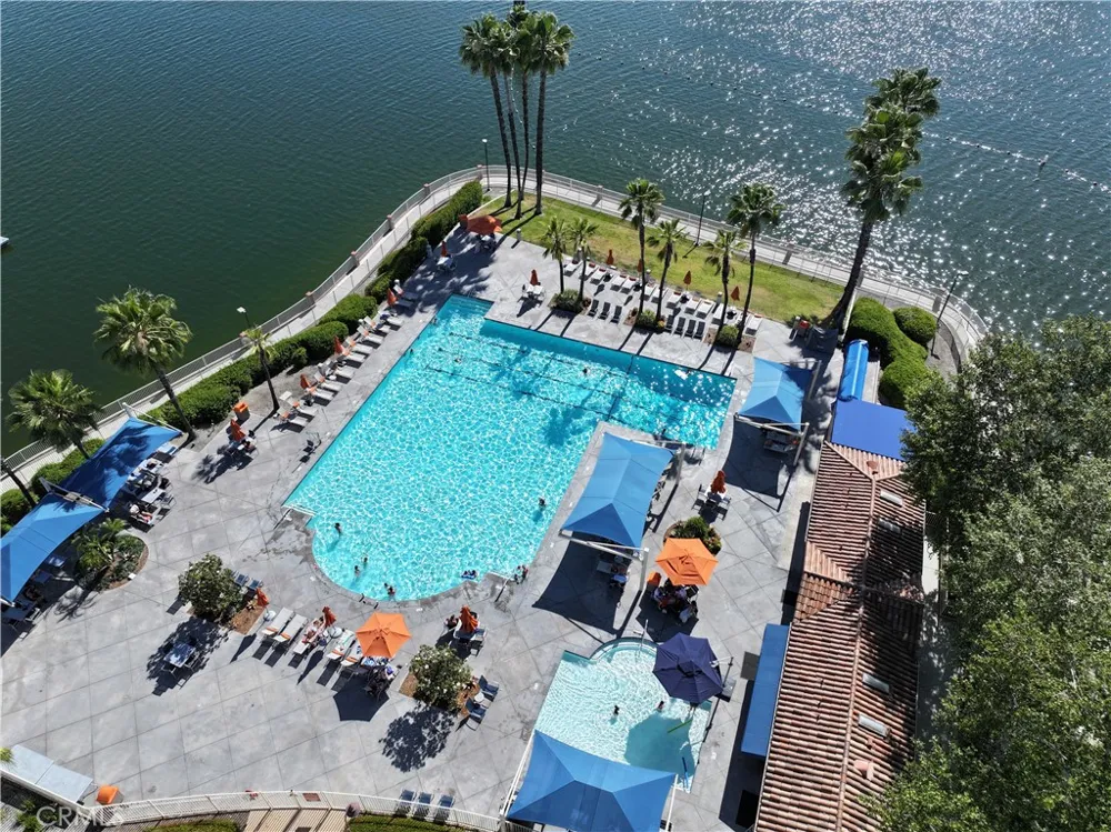 22142 Hoofbeat Canyon Lake, CA 92587