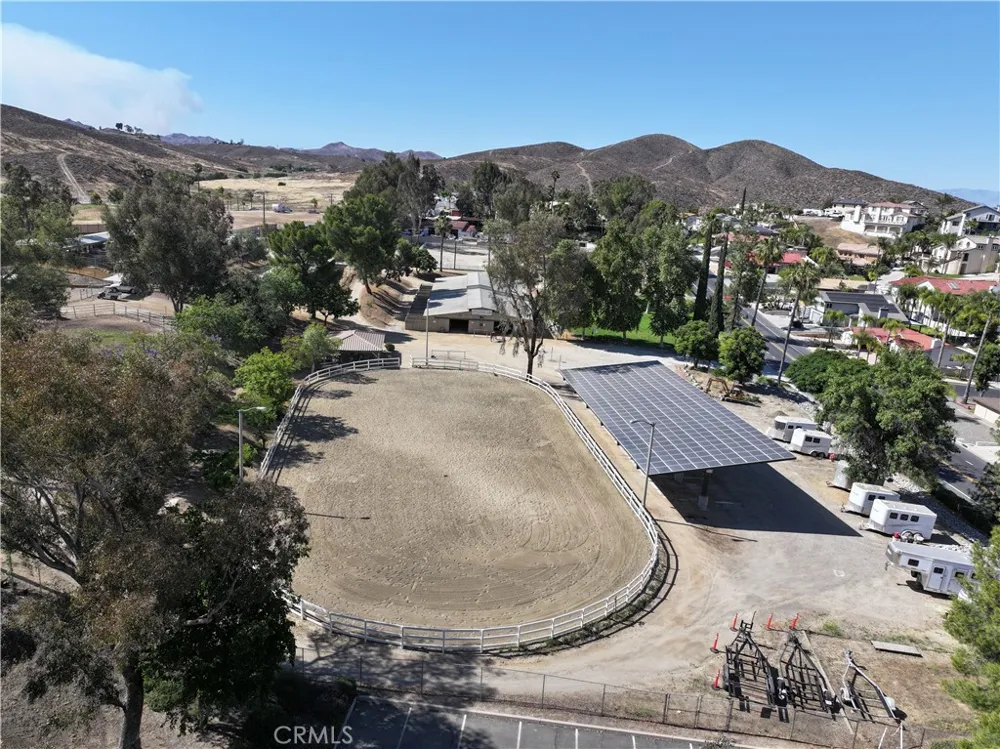 22142 Hoofbeat Canyon Lake, CA 92587