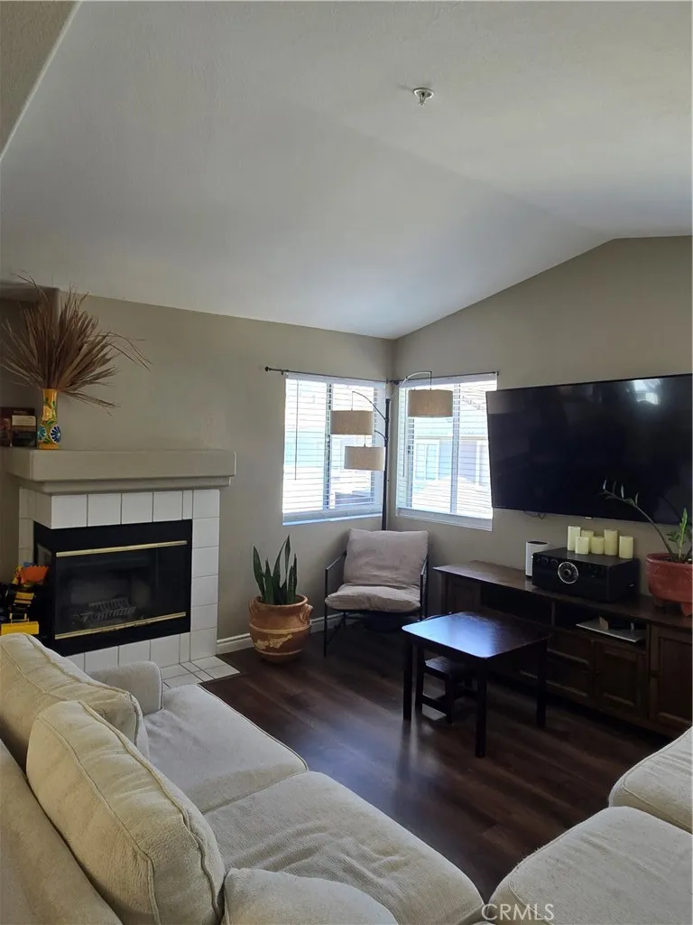 6631 Laurelton Lane #204 Chino Hills, CA 91709