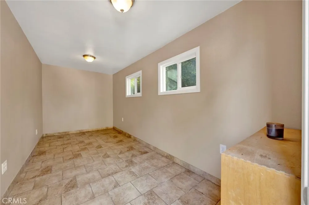 11301 Blix West Toluca Lake, CA 91602
