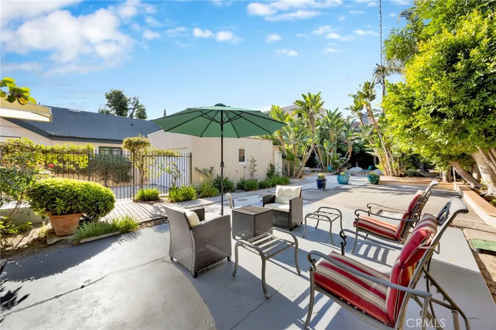 11301 Blix West Toluca Lake, CA 91602