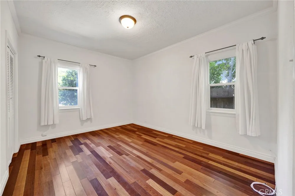11301 Blix West Toluca Lake, CA 91602
