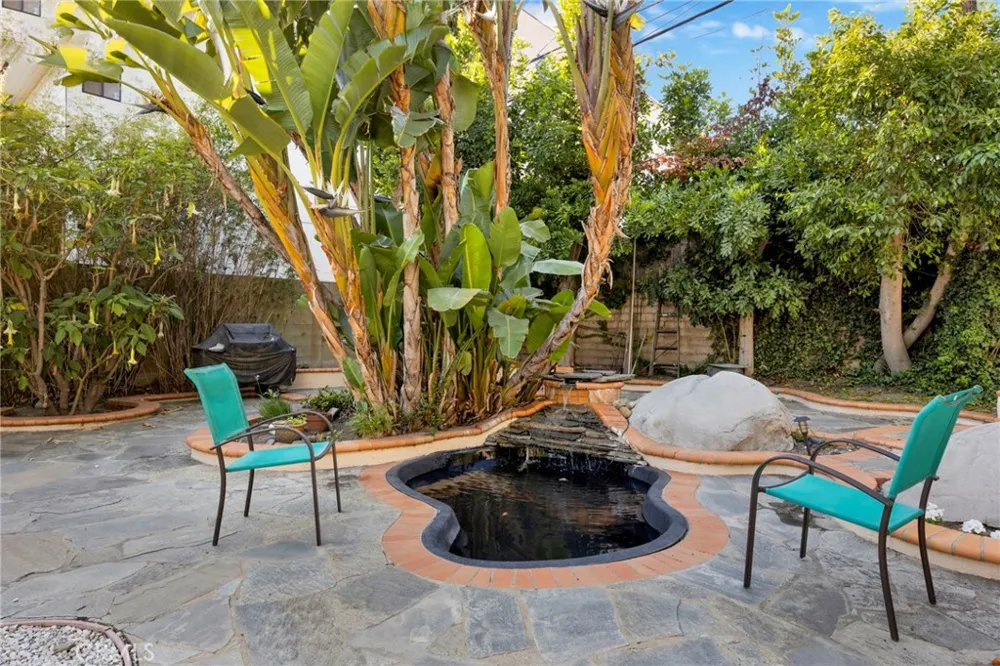 11301 Blix West Toluca Lake, CA 91602