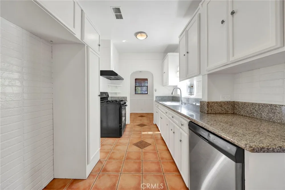 11301 Blix West Toluca Lake, CA 91602