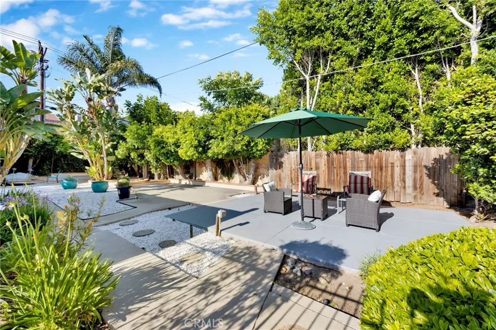 11301 Blix West Toluca Lake, CA 91602