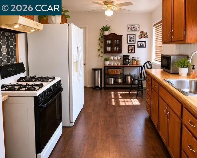 251 E 17th Street Pittsburg, CA 94565