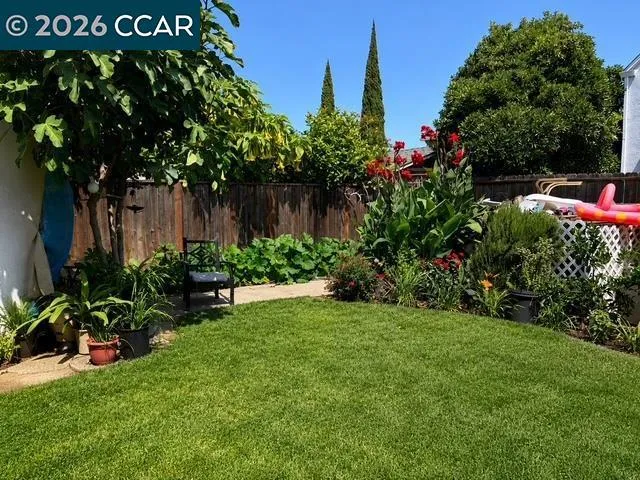 251 E 17th Street Pittsburg, CA 94565