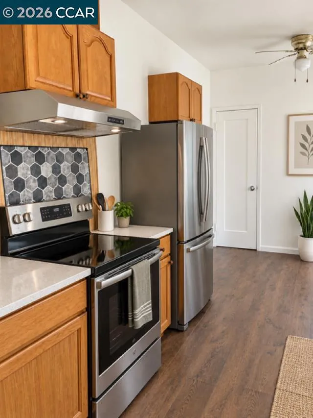 251 E 17th Street Pittsburg, CA 94565